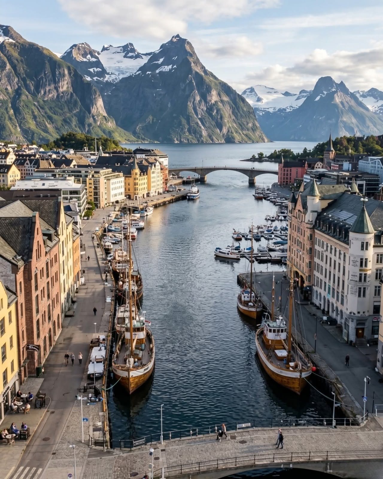 Ålesund Norway scenic coastal city